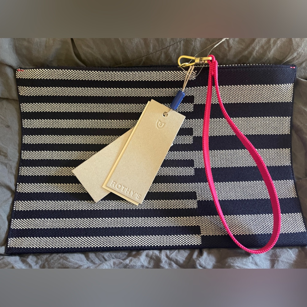 Rothys wristlet NWT